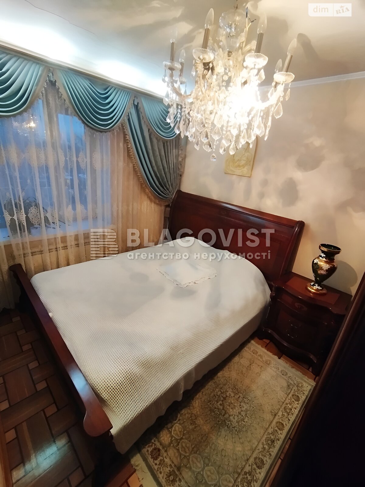 Продажа четырехкомнатной квартиры в Киеве, на просп. Академика Глушкова 32, район Голосеевский фото 1 Продажа четырехкомнатной квартиры в Киеве, на просп. Академика Глушкова 32, район Голосеевский фото 1