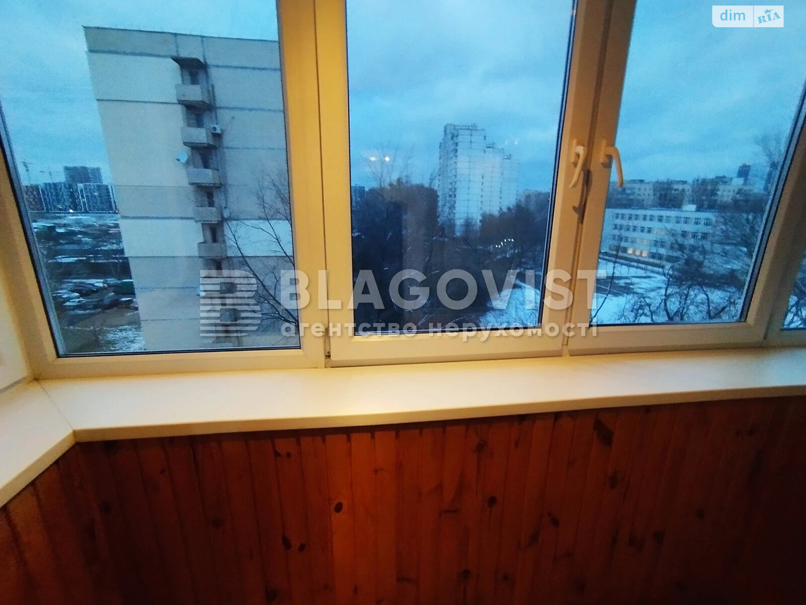 Продажа четырехкомнатной квартиры в Киеве, на просп. Академика Глушкова 32, район Голосеевский фото 1 Продажа четырехкомнатной квартиры в Киеве, на просп. Академика Глушкова 32, район Голосеевский фото 1