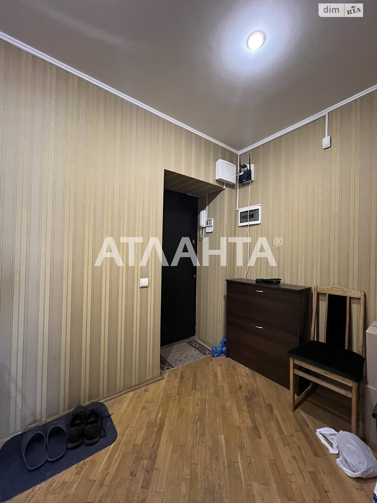 Продаж трикімнатної квартири в Києві, на вул. Степана Рудницького, район Голосіївський фото 1 Продаж трикімнатної квартири в Києві, на вул. Степана Рудницького, район Голосіївський фото 1
