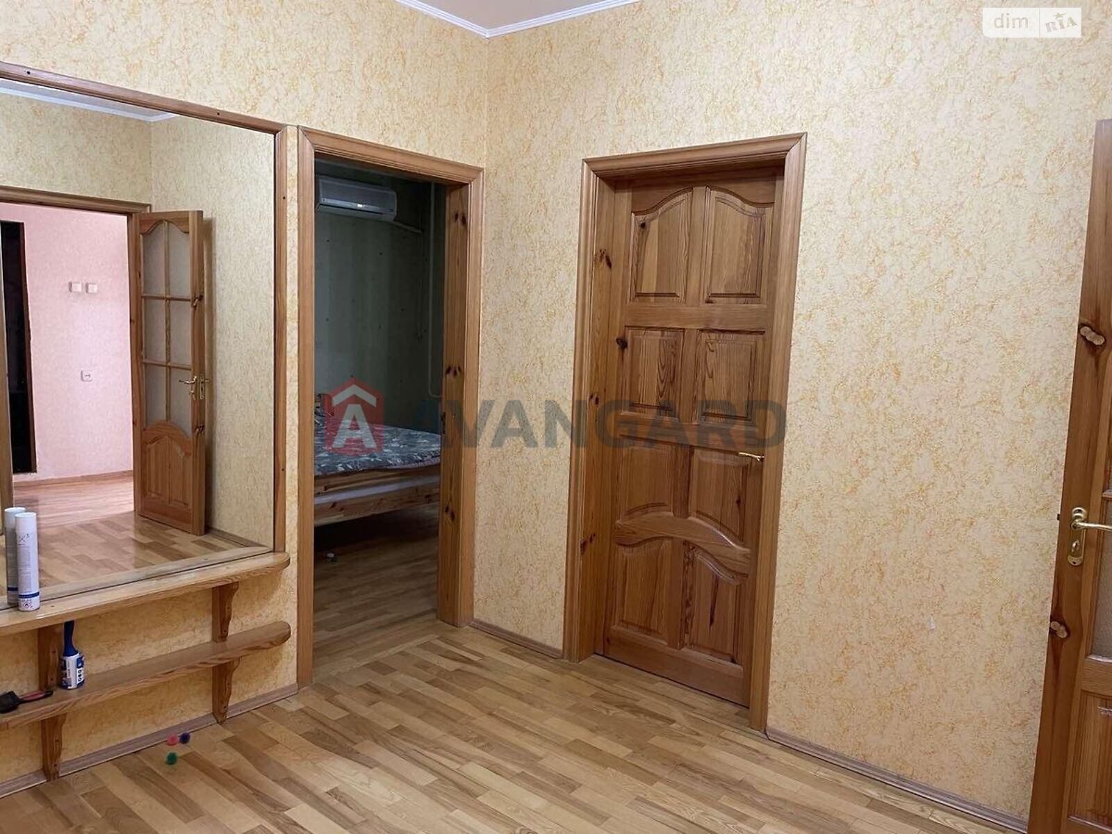 Продажа трехкомнатной квартиры в Киеве, на ул. Академика Заболотного 80, район Голосеевский фото 1 Продажа трехкомнатной квартиры в Киеве, на ул. Академика Заболотного 80, район Голосеевский фото 1