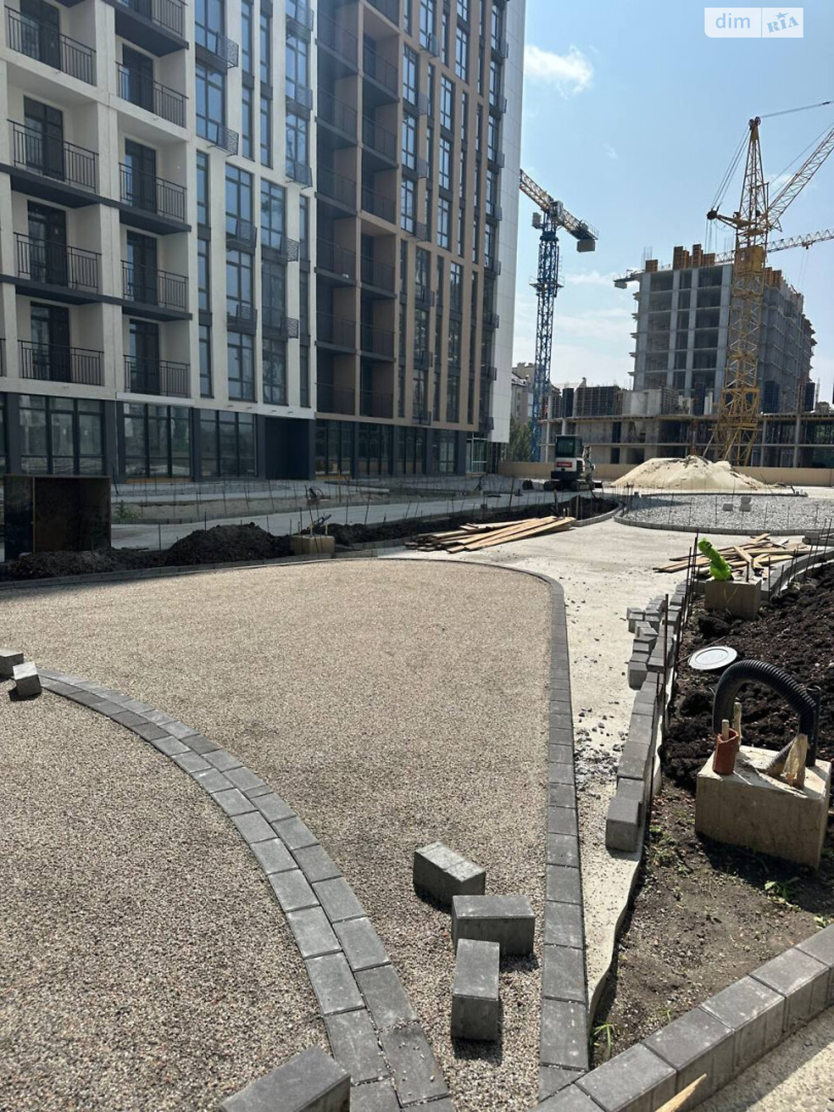 Продажа трехкомнатной квартиры в Киеве, на ул. Академика Заболотного 152, район Феофания фото 1 Продажа трехкомнатной квартиры в Киеве, на ул. Академика Заболотного 152, район Феофания фото 1