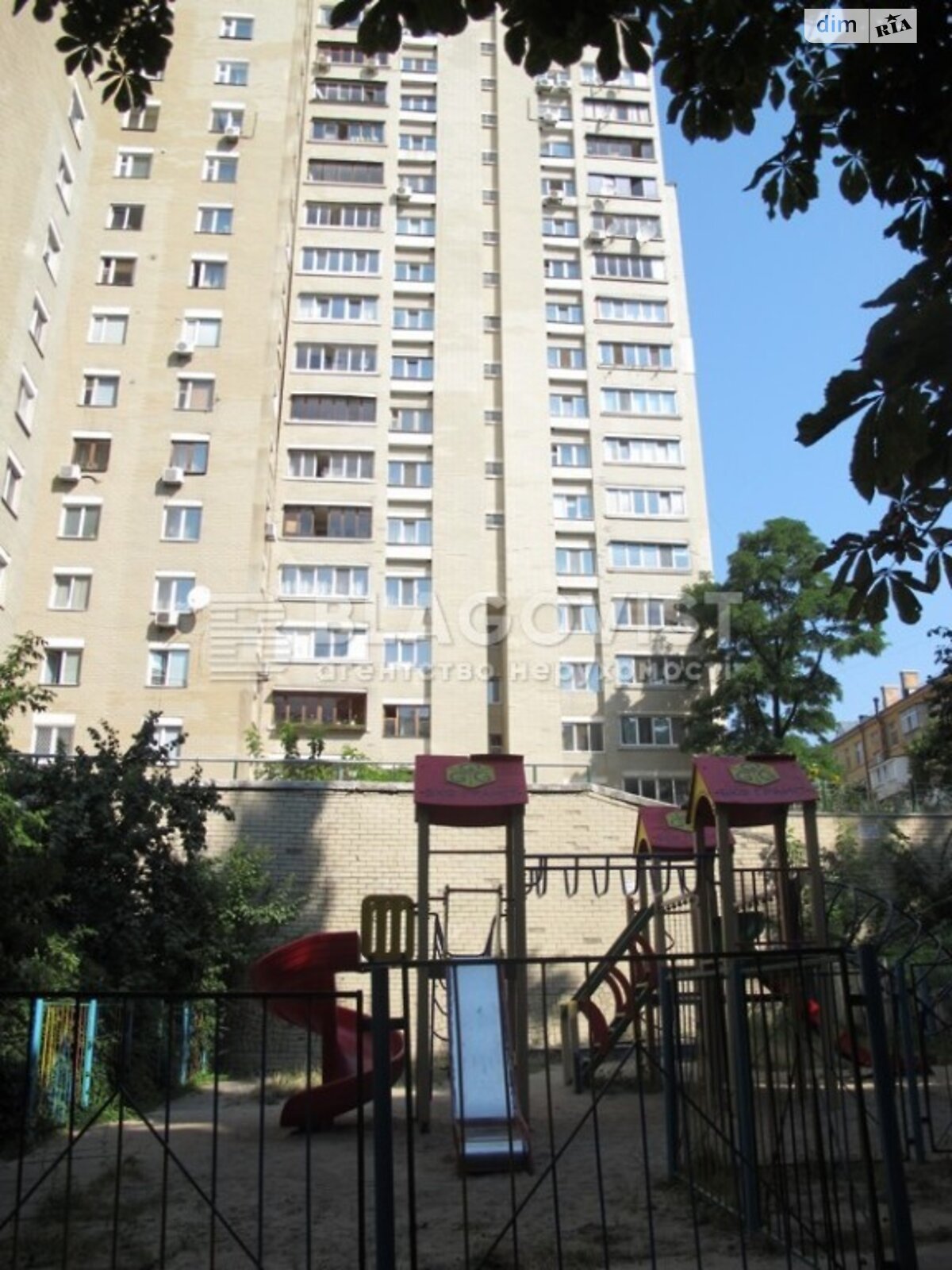 Продаж трикімнатної квартири в Києві, на вул. Антоновича 103А, район Голосіївський фото 1