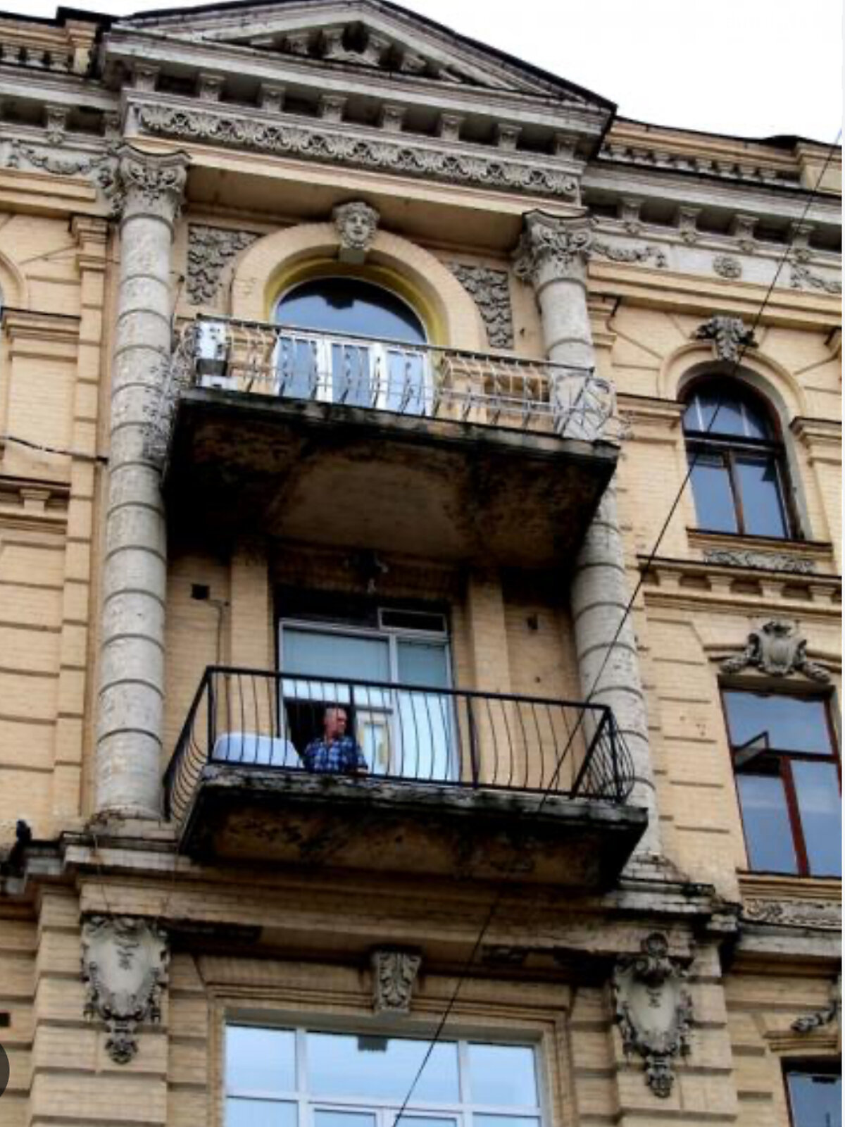 Продаж шестикімнатної квартири в Києві, на вул. Антоновича 20, район Голосіївський фото 1 Продаж шестикімнатної квартири в Києві, на вул. Антоновича 20, район Голосіївський фото 1