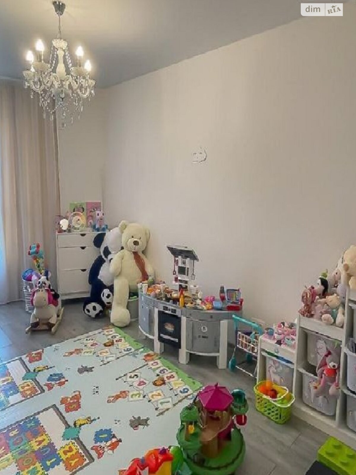 Продажа трехкомнатной квартиры в Киеве, на ул. Антоновича 109, район Голосеевский фото 1 Продажа трехкомнатной квартиры в Киеве, на ул. Антоновича 109, район Голосеевский фото 1
