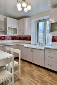 Продажа двухкомнатной квартиры в Киеве, на ул. Антоновича 164, район Голосеевский фото 2