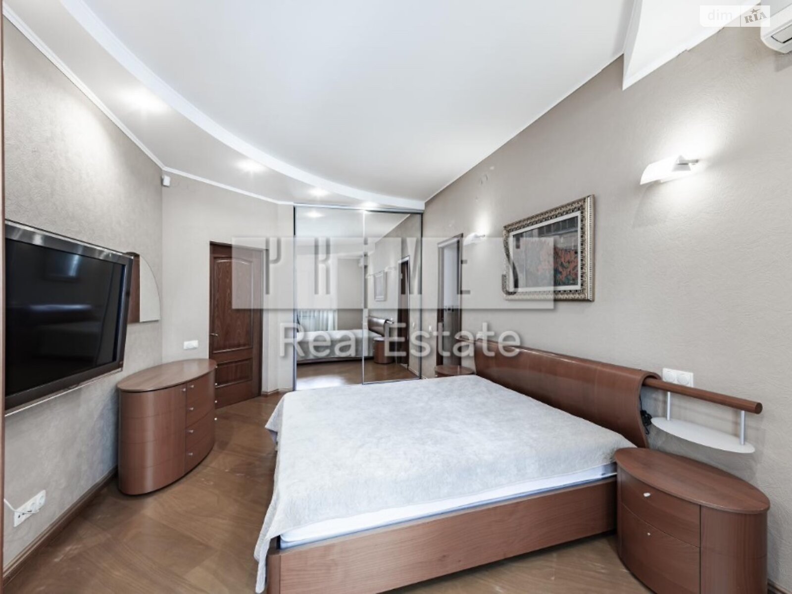 Продаж п`ятикімнатної квартири в Києві, на вул. Антоновича 140, район Голосіївський фото 1 Продаж п`ятикімнатної квартири в Києві, на вул. Антоновича 140, район Голосіївський фото 1