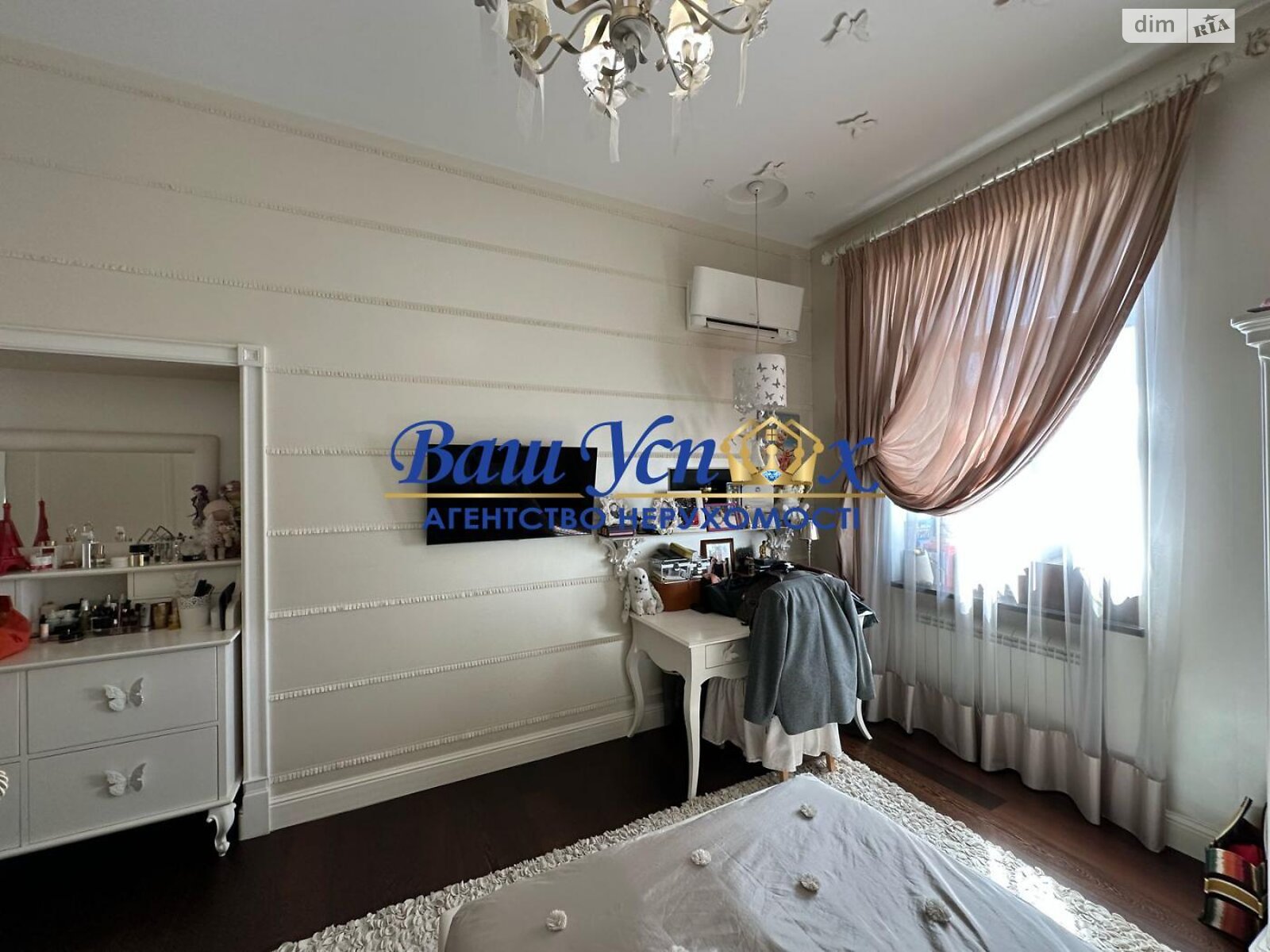 Продаж п`ятикімнатної квартири в Києві, на вул. Велика Васильківська 49, район Голосіївський фото 1 Продаж п`ятикімнатної квартири в Києві, на вул. Велика Васильківська 49, район Голосіївський фото 1