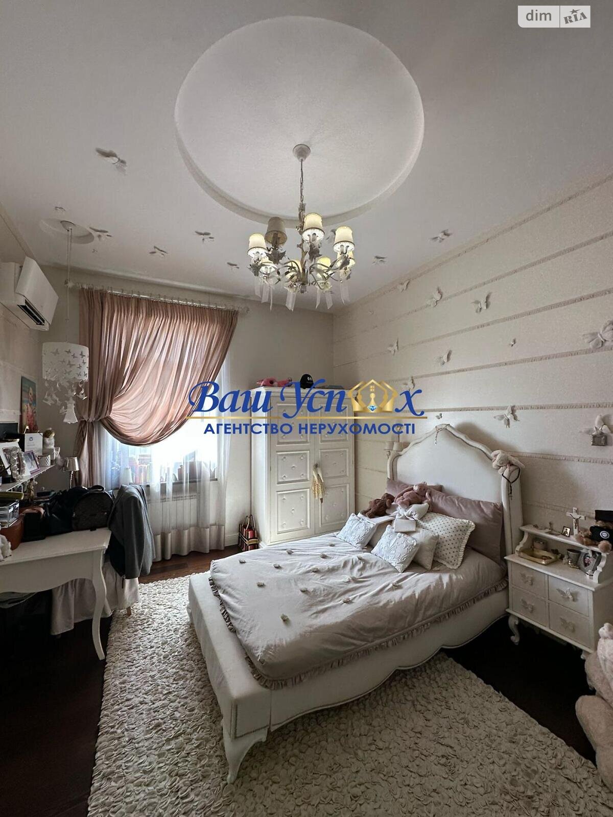 Продаж п`ятикімнатної квартири в Києві, на вул. Велика Васильківська 49, район Голосіївський фото 1 Продаж п`ятикімнатної квартири в Києві, на вул. Велика Васильківська 49, район Голосіївський фото 1