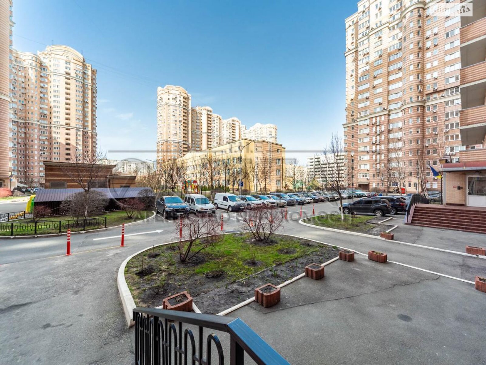 Продаж однокімнатної квартири в Києві, на вул. Голосіївська 13Б, район Голосіївський фото 1