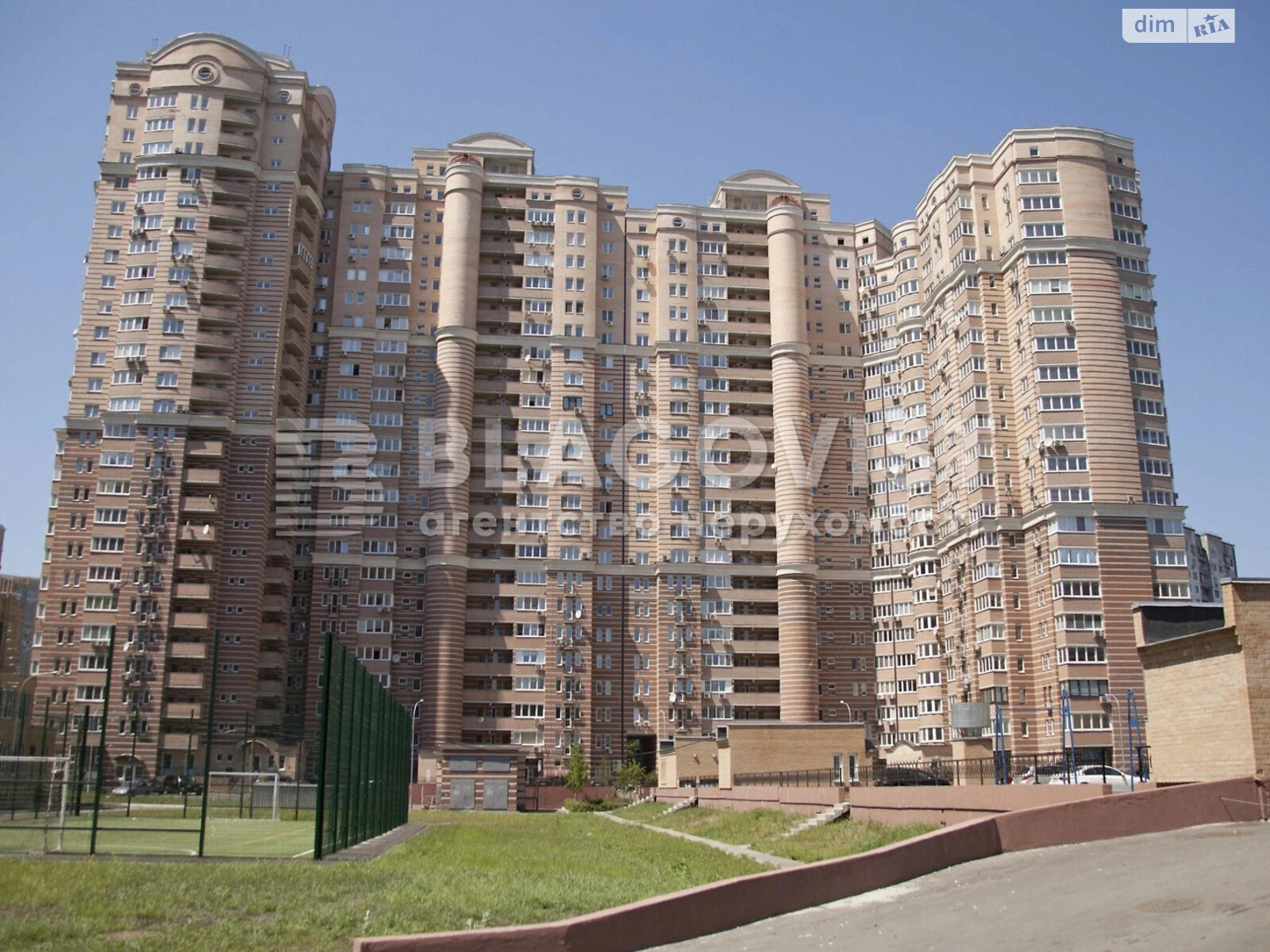 Продажа трехкомнатной квартиры в Киеве, на ул. Голосеевская 13, район Голосеевский фото 1 Продажа трехкомнатной квартиры в Киеве, на ул. Голосеевская 13, район Голосеевский фото 1