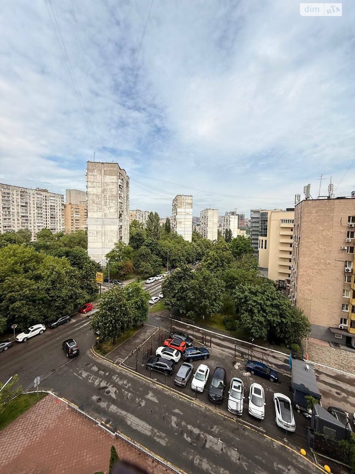 Продаж трикімнатної квартири в Києві, на вул. Голосіївська 13, район Голосіївський фото 1 Продаж трикімнатної квартири в Києві, на вул. Голосіївська 13, район Голосіївський фото 1