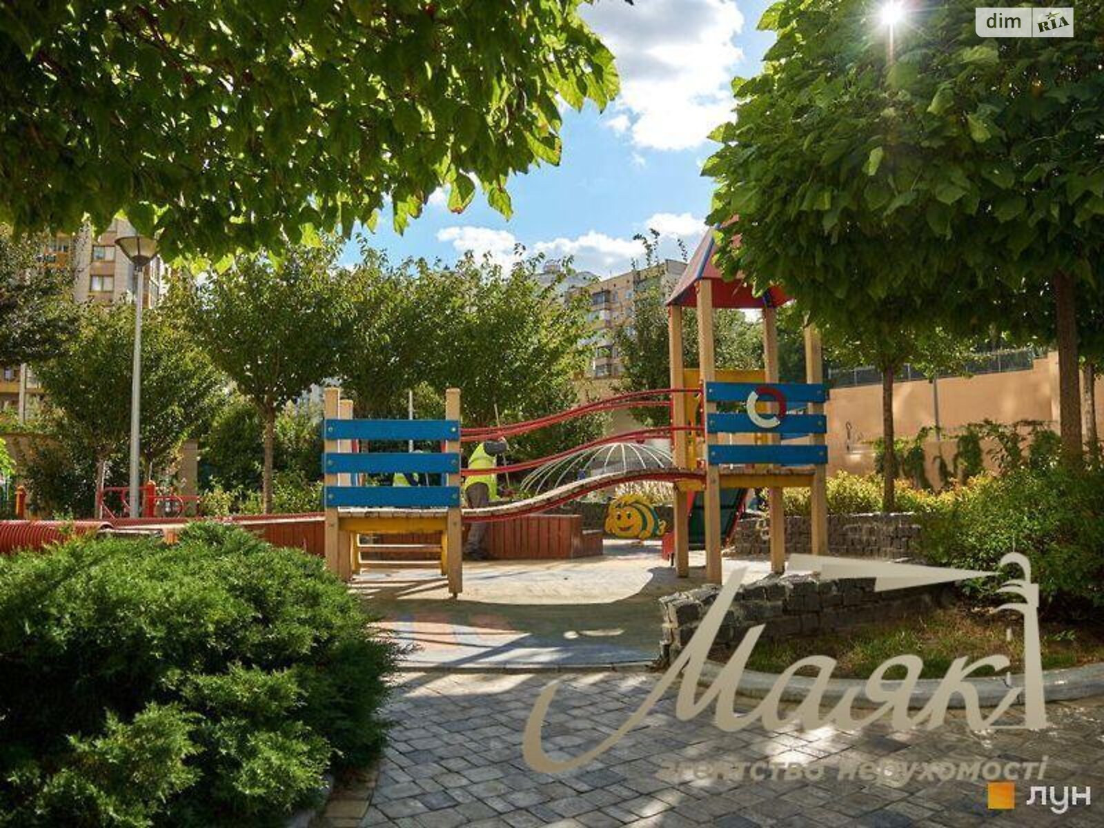 Продаж трикімнатної квартири в Києві, на просп. Голосіївський 60, район Голосіївський фото 1 Продаж трикімнатної квартири в Києві, на просп. Голосіївський 60, район Голосіївський фото 1