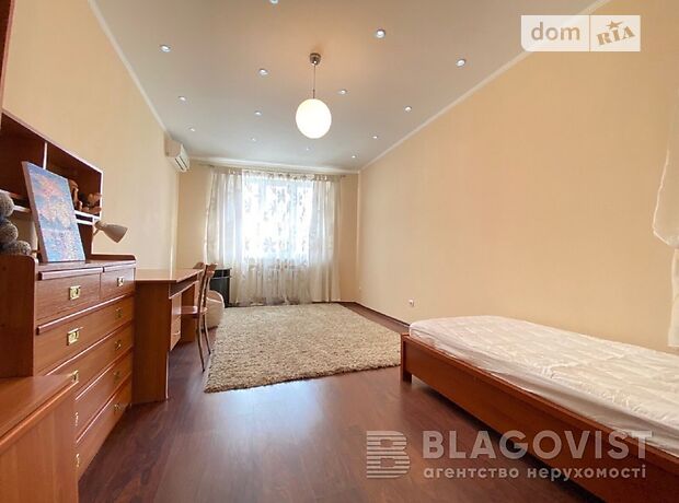 Продажа четырехкомнатной квартиры в Киеве, на просп. Голосеевский 68, район Голосеевский фото 1 Продажа четырехкомнатной квартиры в Киеве, на просп. Голосеевский 68, район Голосеевский фото 1