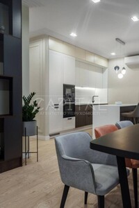 Продаж трикімнатної квартири в Києві, на вул. Антоновича, район Голосіївський фото 2