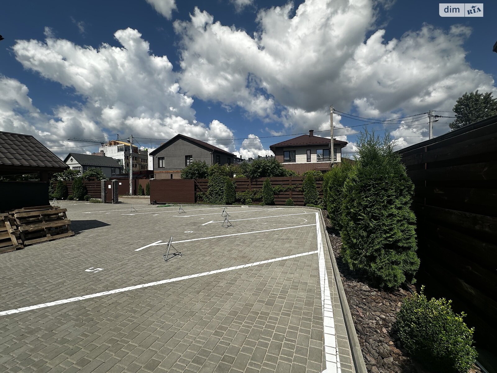 Продаж однокімнатної квартири в Києві, на вул. Івана Білика 11, район Голосіївський фото 1 Продаж однокімнатної квартири в Києві, на вул. Івана Білика 11, район Голосіївський фото 1