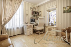 Продажа четырехкомнатной квартиры в Киеве, на ул. Жилянская 59, район Голосеевский фото 2