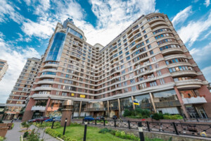 Продажа трехкомнатной квартиры в Киеве, на ул. Жилянская 59, район Голосеевский фото 2