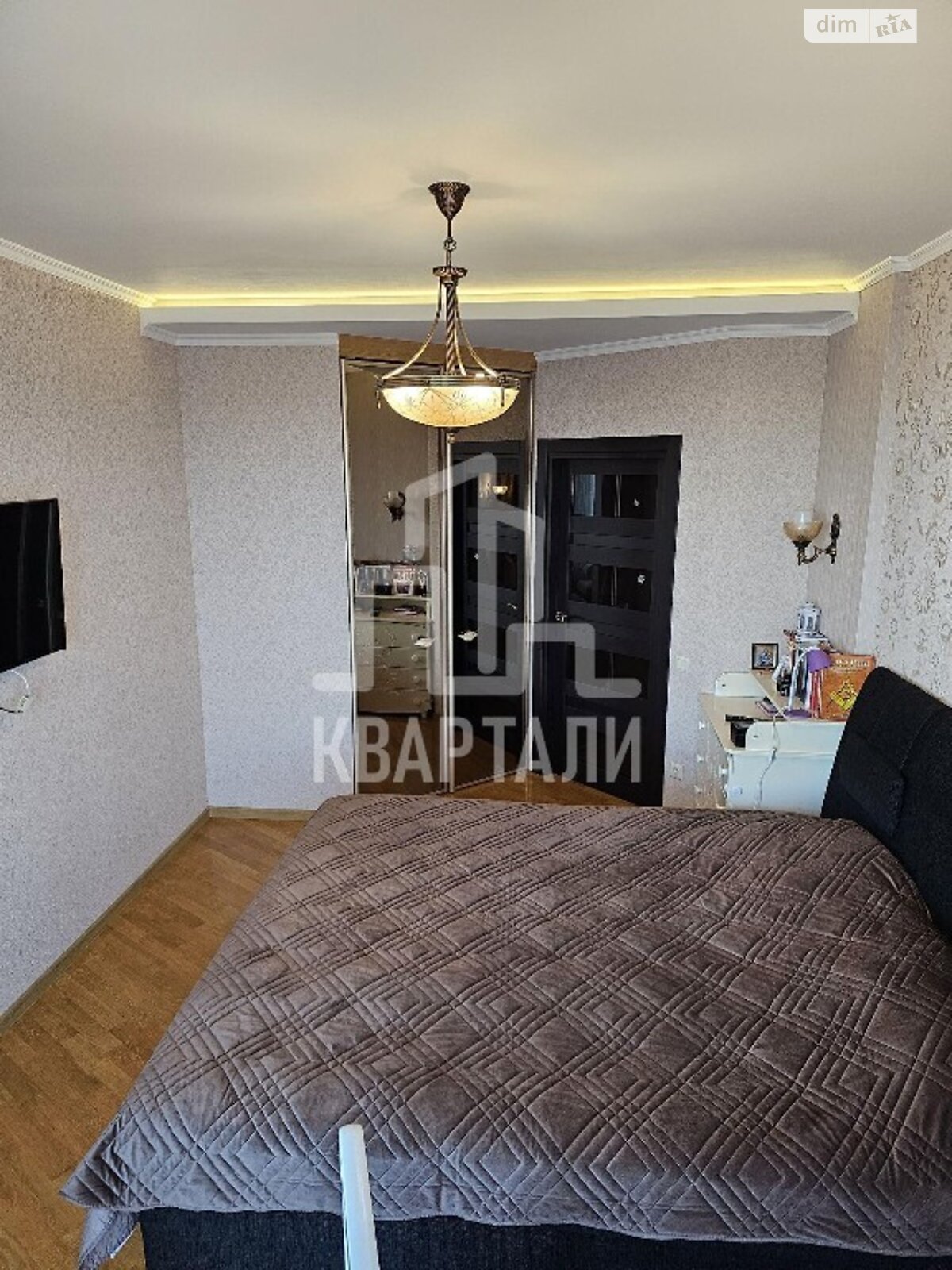 Продажа двухкомнатной квартиры в Киеве, на ул. Казацкая 112, район Голосеевский фото 1