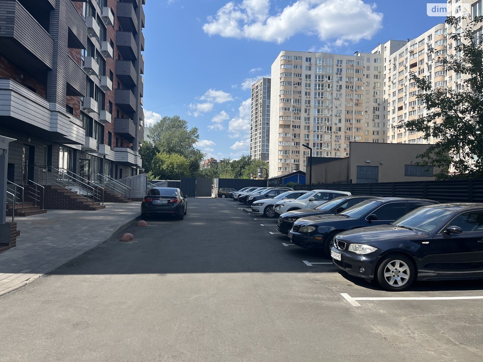 Продаж трикімнатної квартири в Києві, на вул. Костанайська 13, район Голосіївський фото 1 Продаж трикімнатної квартири в Києві, на вул. Костанайська 13, район Голосіївський фото 1