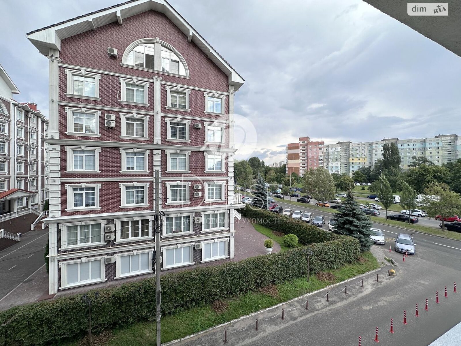 Продаж однокімнатної квартири в Києві, на вул. Дмитра Луценка 12, район Голосіївський фото 1 Продаж однокімнатної квартири в Києві, на вул. Дмитра Луценка 12, район Голосіївський фото 1