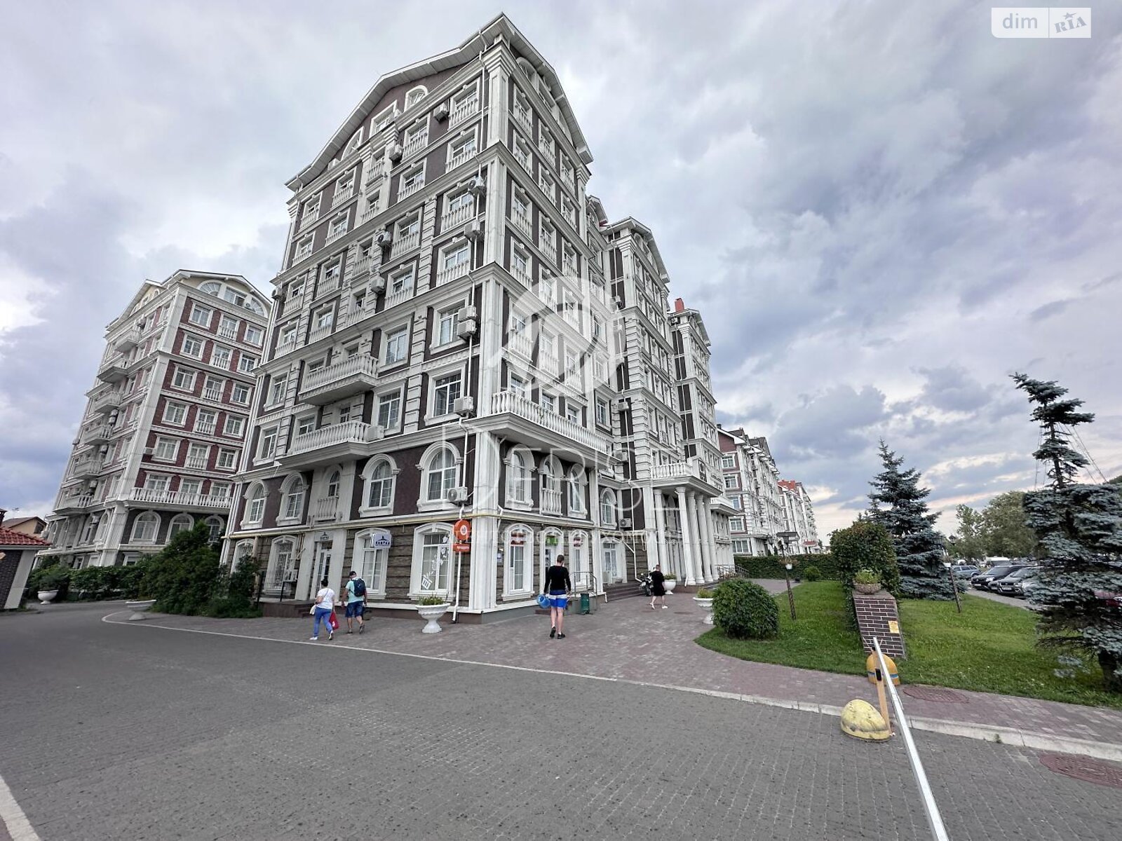 Продаж однокімнатної квартири в Києві, на вул. Дмитра Луценка 12, район Голосіївський фото 1 Продаж однокімнатної квартири в Києві, на вул. Дмитра Луценка 12, район Голосіївський фото 1