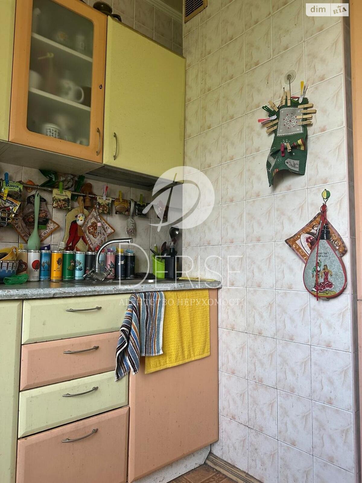 Продаж трикімнатної квартири в Києві, на вул. Дмитра Луценка 5К, район Голосіївський фото 1 Продаж трикімнатної квартири в Києві, на вул. Дмитра Луценка 5К, район Голосіївський фото 1