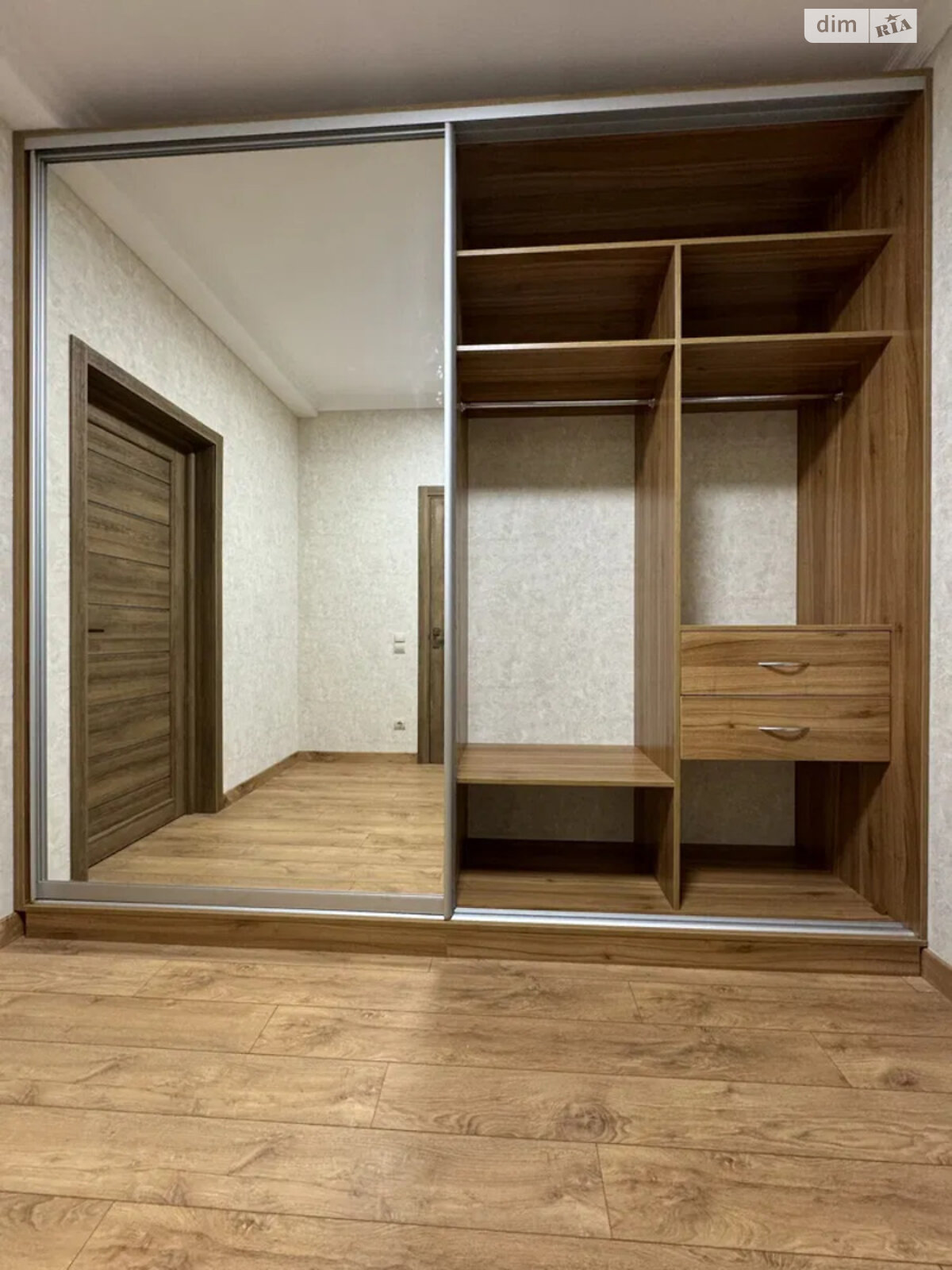 Продажа двухкомнатной квартиры в Киеве, на ул. Дмитрия Луценко 6, район Голосеевский фото 1 Продажа двухкомнатной квартиры в Киеве, на ул. Дмитрия Луценко 6, район Голосеевский фото 1