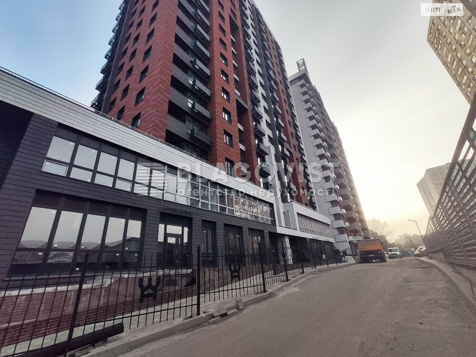 Продажа двухкомнатной квартиры в Киеве, на ул. Кустанайская 13А, район Голосеевский фото 1