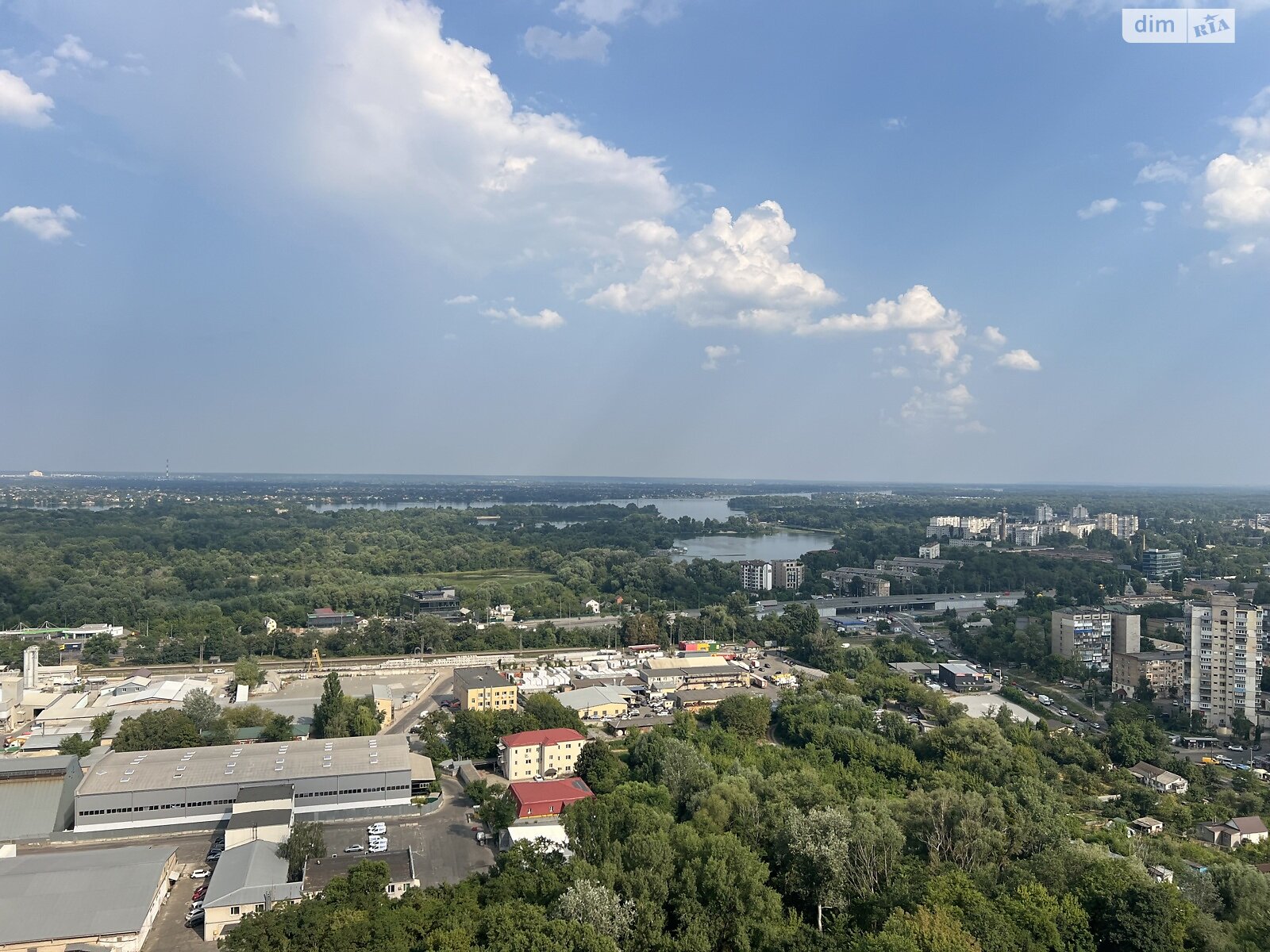 Продаж трикімнатної квартири в Києві, на вул. Левітана 3, район Голосіївський фото 1 Продаж трикімнатної квартири в Києві, на вул. Левітана 3, район Голосіївський фото 1