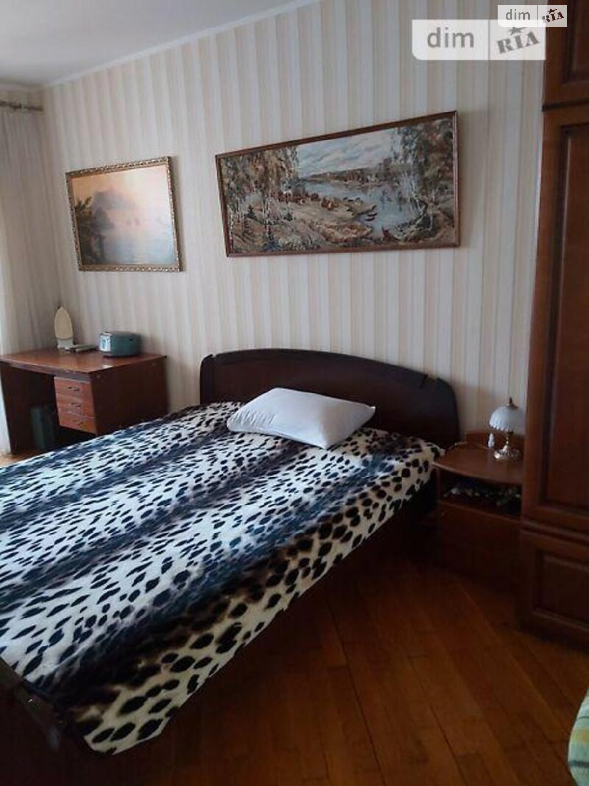 Продажа трехкомнатной квартиры в Киеве, на просп. Лобановского 128, район Голосеевский фото 1 Продажа трехкомнатной квартиры в Киеве, на просп. Лобановского 128, район Голосеевский фото 1