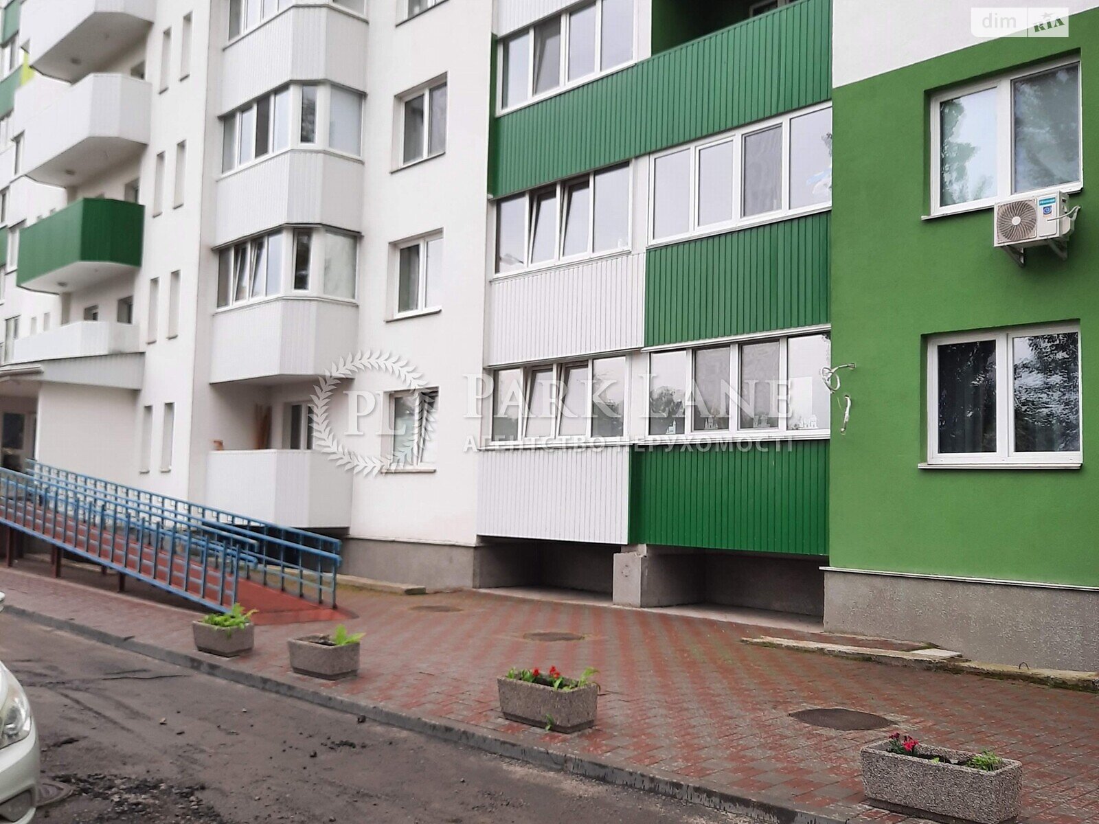 Продажа трехкомнатной квартиры в Киеве, на ул. Ломоносова 34Б, район Голосеевский фото 1
