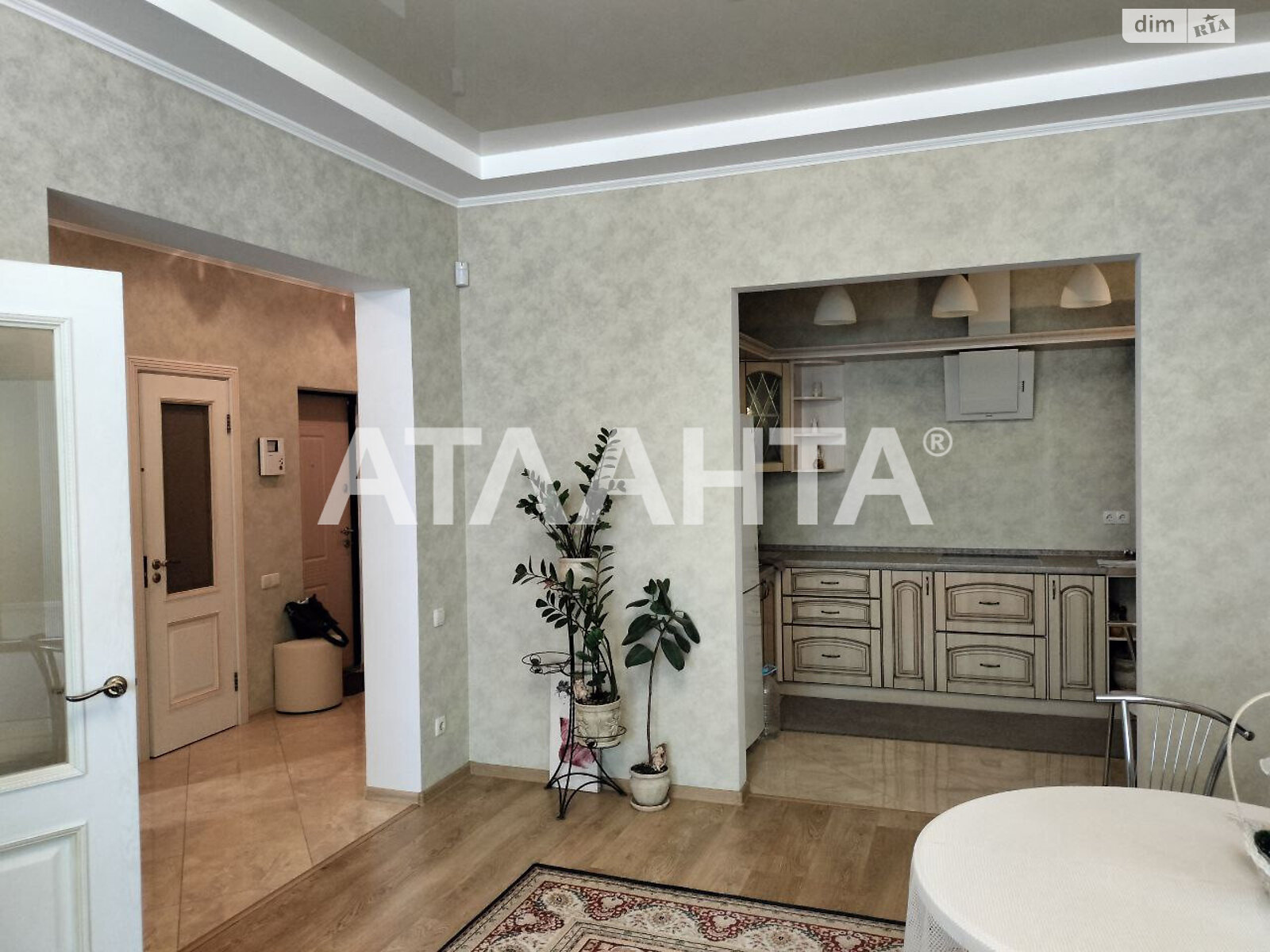 Продаж трикімнатної квартири в Києві, на вул. Юлії Здановської, район Голосіївський фото 1 Продаж трикімнатної квартири в Києві, на вул. Юлії Здановської, район Голосіївський фото 1