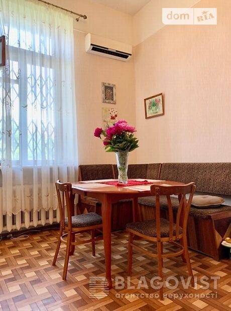 Продажа четырехкомнатной квартиры в Киеве, на ул. Льва Толстого 23, район Голосеевский фото 1 Продажа четырехкомнатной квартиры в Киеве, на ул. Льва Толстого 23, район Голосеевский фото 1