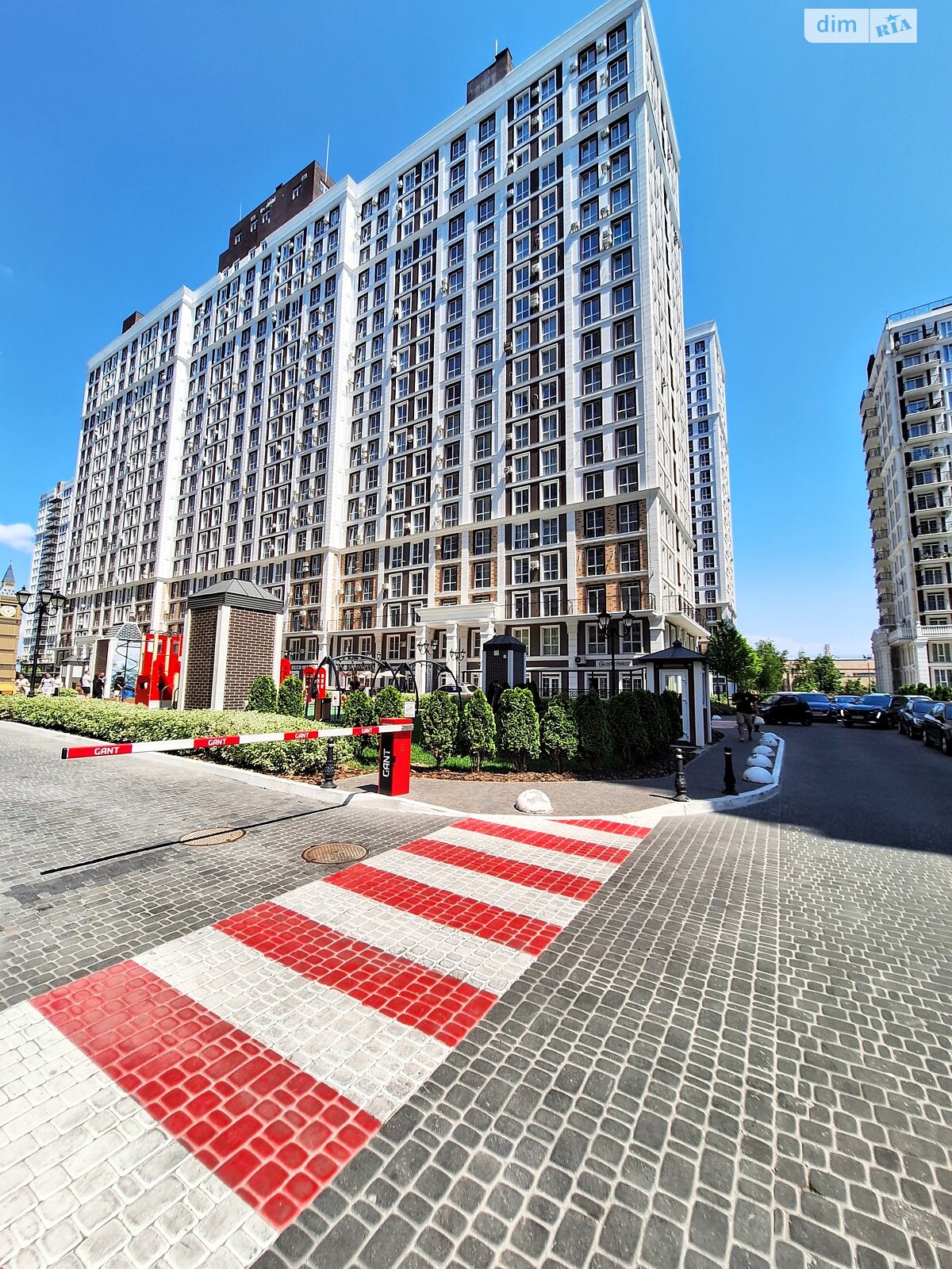 Продажа трехкомнатной квартиры в Киеве, на ул. Михаила Максимовича 26В, район Голосеевский фото 1 Продажа трехкомнатной квартиры в Киеве, на ул. Михаила Максимовича 26В, район Голосеевский фото 1