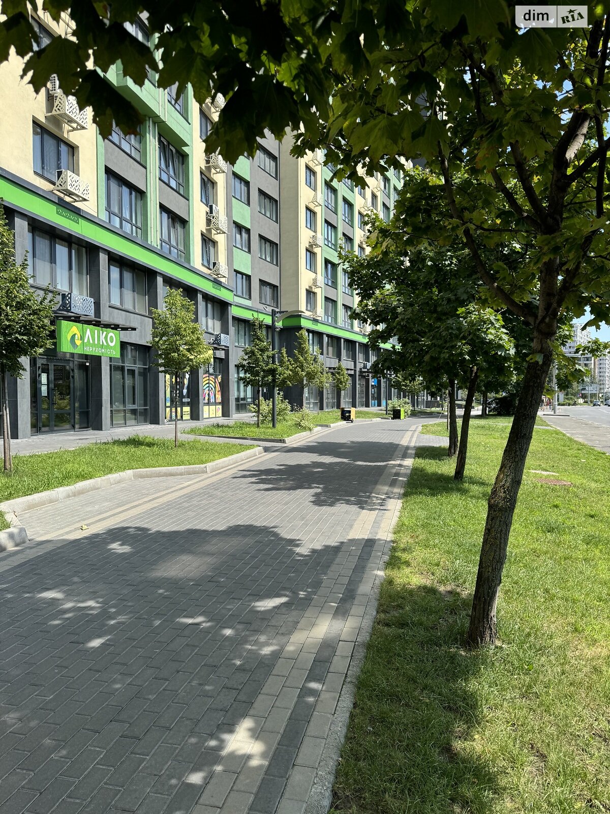 Продаж трикімнатної квартири в Києві, на вул. Михайла Максимовича 32А, район Голосіївський фото 1 Продаж трикімнатної квартири в Києві, на вул. Михайла Максимовича 32А, район Голосіївський фото 1