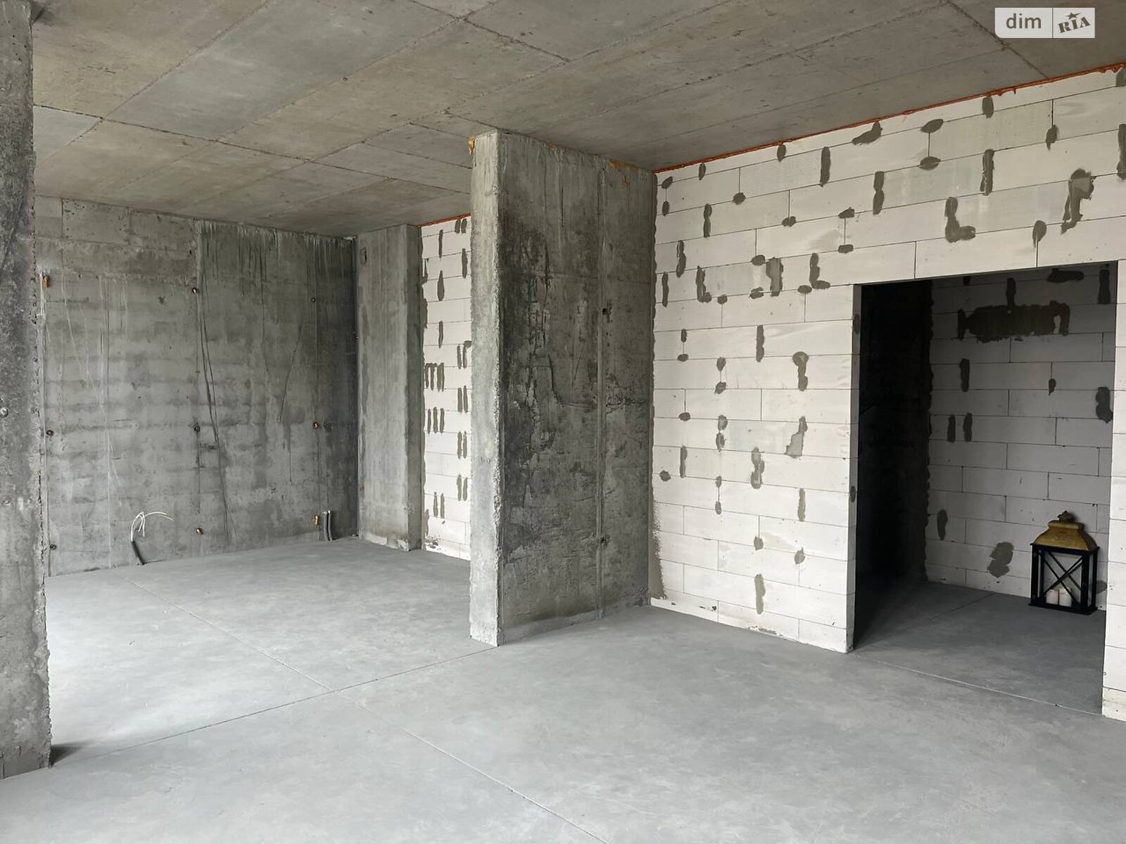Продаж трикімнатної квартири в Києві, на вул. Михайла Максимовича 32А, район Голосіївський фото 1 Продаж трикімнатної квартири в Києві, на вул. Михайла Максимовича 32А, район Голосіївський фото 1