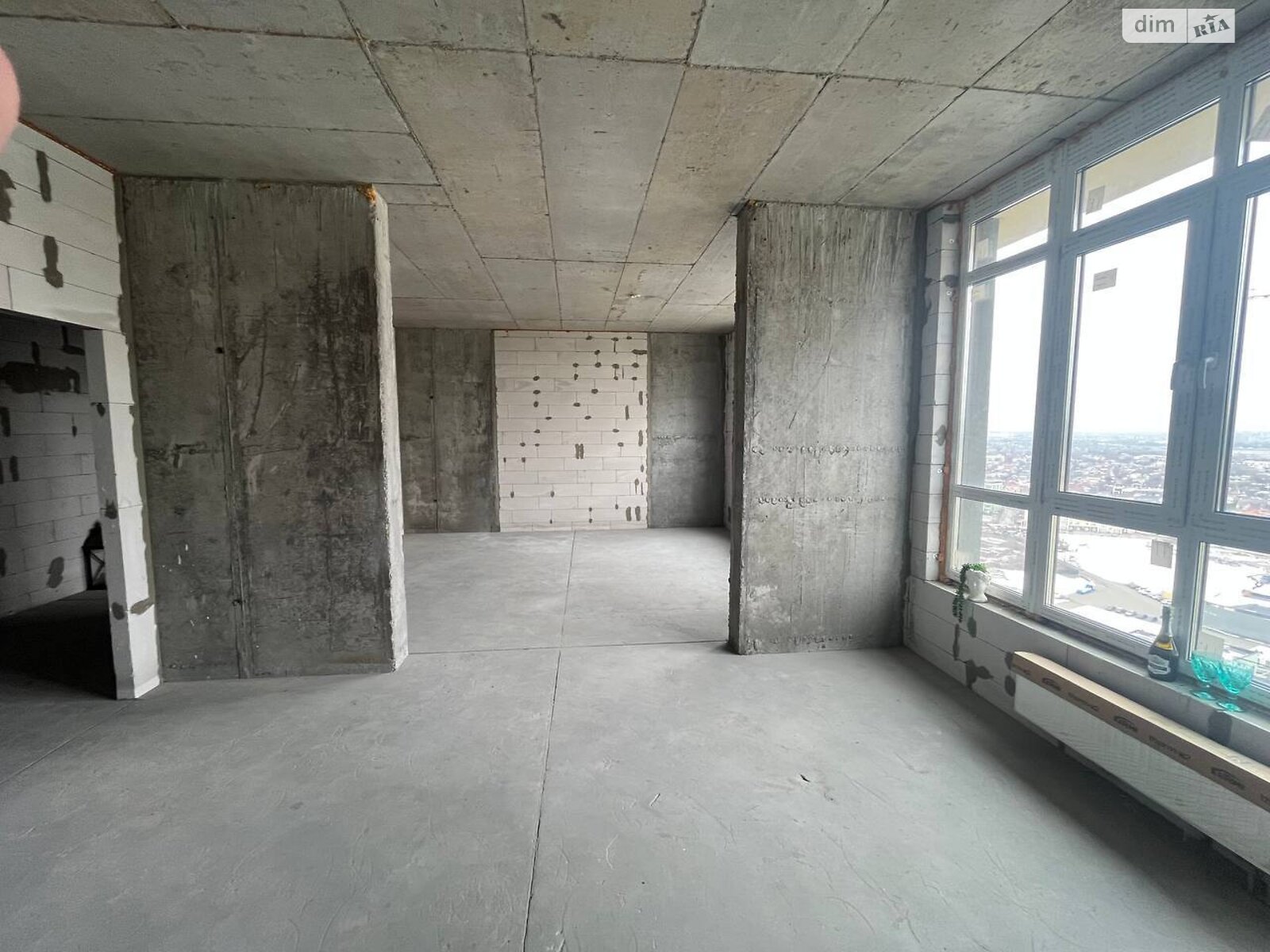 Продаж трикімнатної квартири в Києві, на вул. Михайла Максимовича 32А, район Голосіївський фото 1 Продаж трикімнатної квартири в Києві, на вул. Михайла Максимовича 32А, район Голосіївський фото 1
