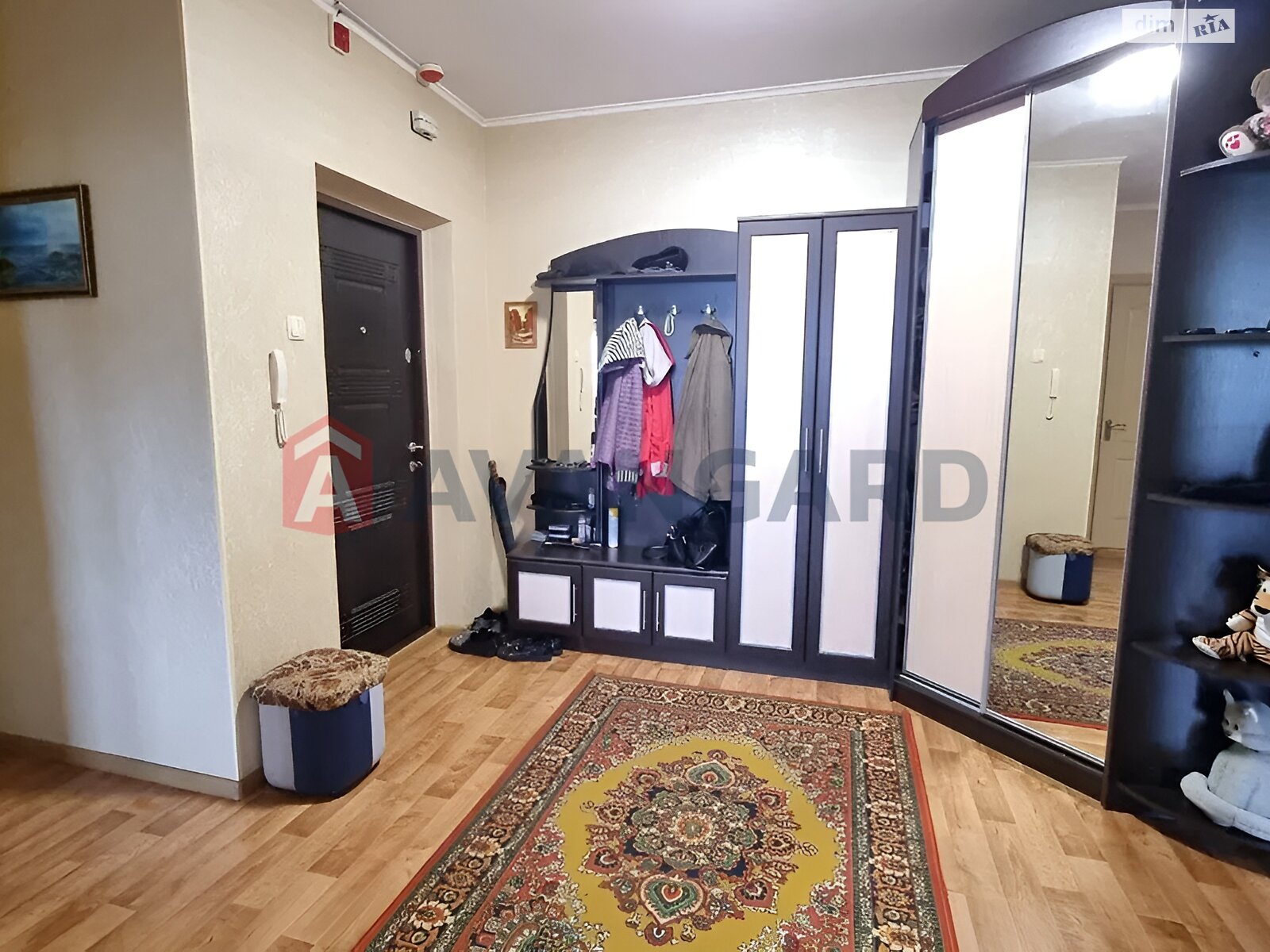 Продажа трехкомнатной квартиры в Киеве, на ул. Михаила Максимовича 9, район Голосеевский фото 1 Продажа трехкомнатной квартиры в Киеве, на ул. Михаила Максимовича 9, район Голосеевский фото 1