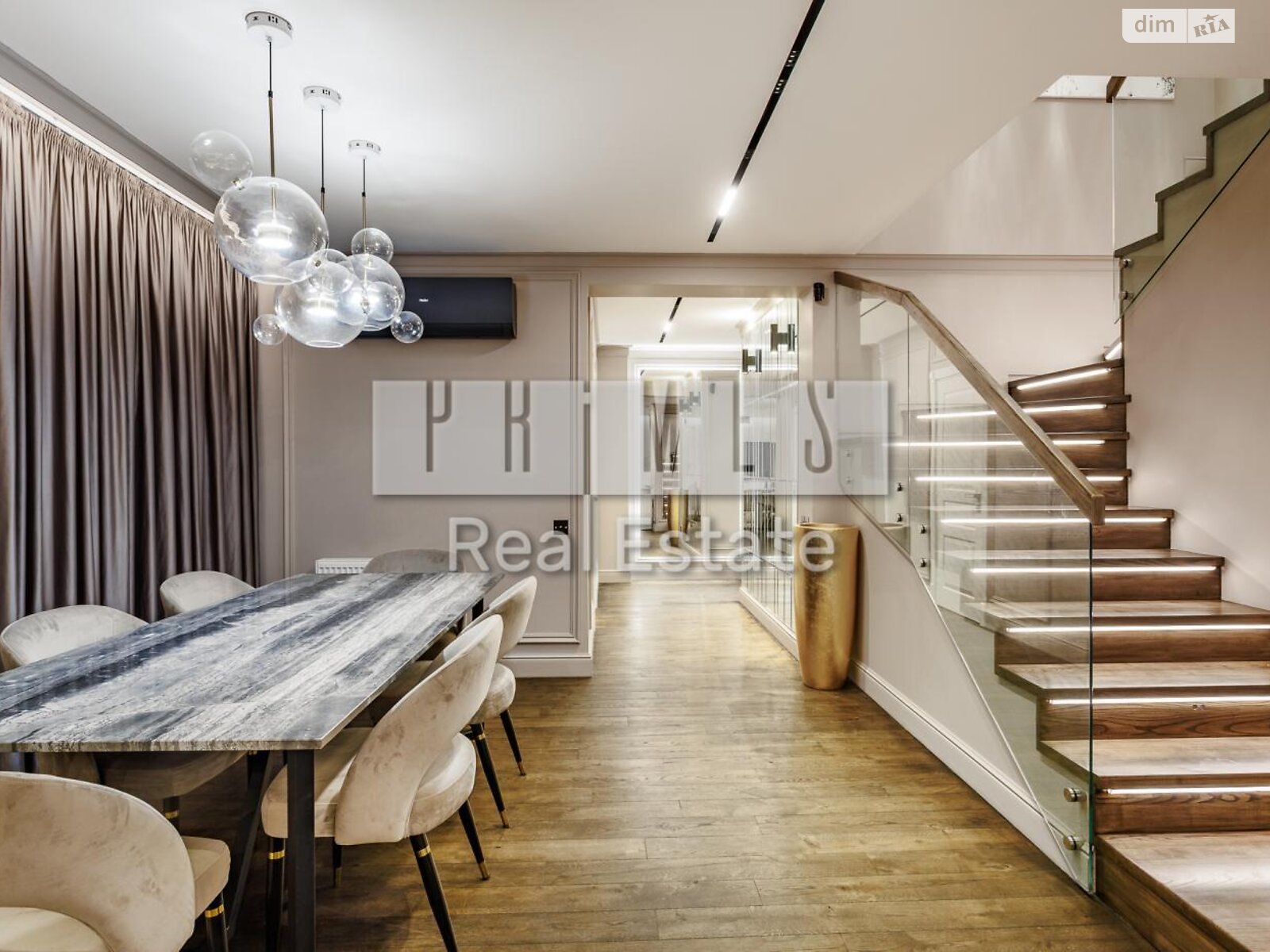 Продажа четырехкомнатной квартиры в Киеве, на ул. Михаила Максимовича 3Г, район Голосеевский фото 1 Продажа четырехкомнатной квартиры в Киеве, на ул. Михаила Максимовича 3Г, район Голосеевский фото 1