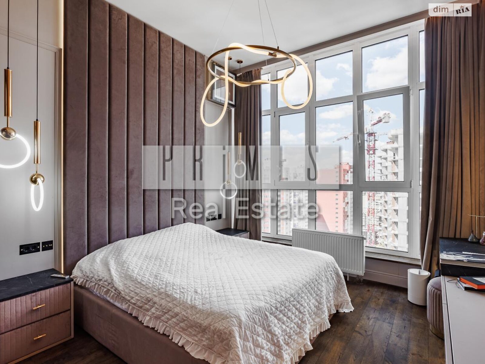 Продажа четырехкомнатной квартиры в Киеве, на ул. Михаила Максимовича 3Г, район Голосеевский фото 1 Продажа четырехкомнатной квартиры в Киеве, на ул. Михаила Максимовича 3Г, район Голосеевский фото 1