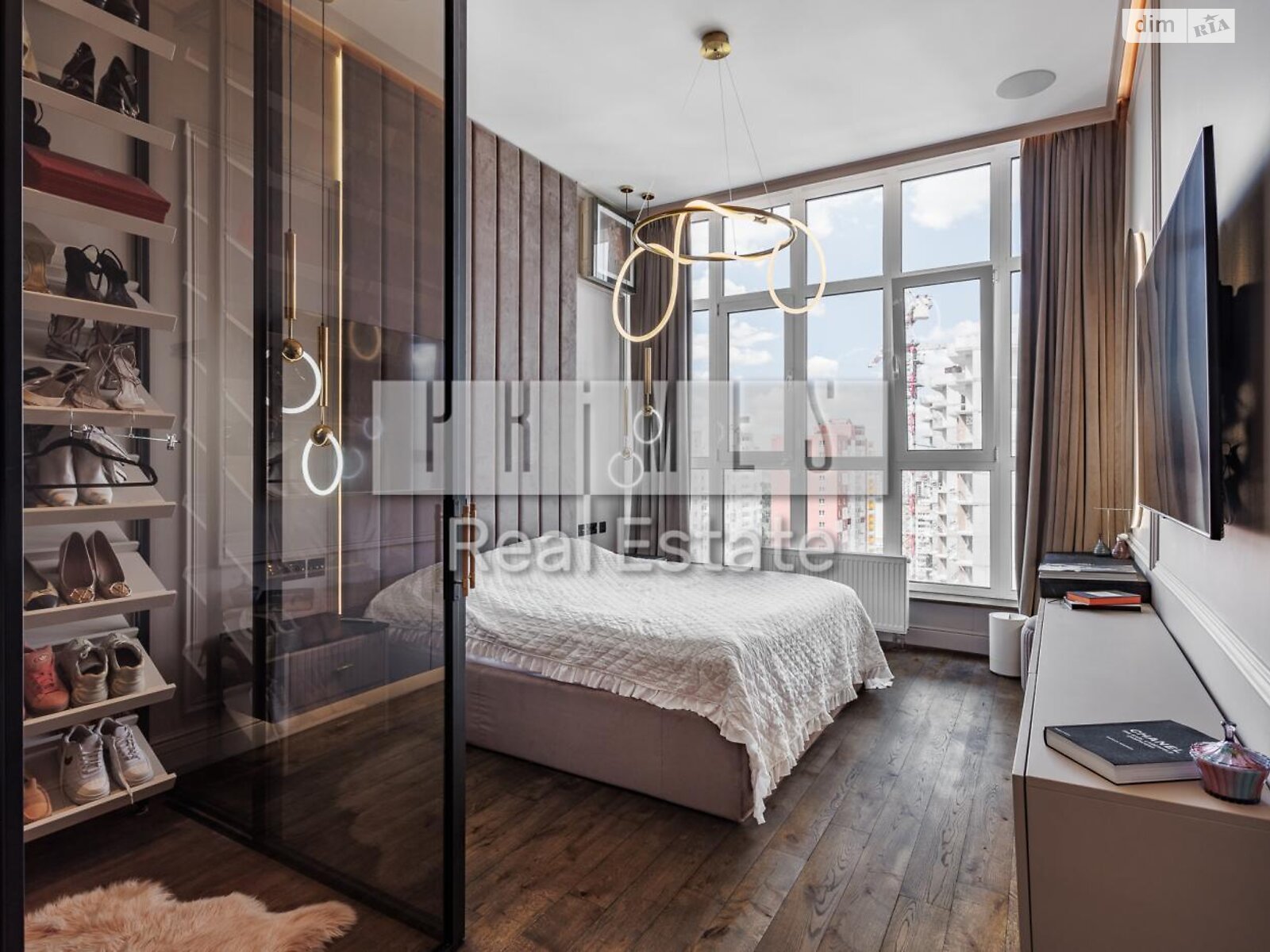 Продажа четырехкомнатной квартиры в Киеве, на ул. Михаила Максимовича 3Г, район Голосеевский фото 1 Продажа четырехкомнатной квартиры в Киеве, на ул. Михаила Максимовича 3Г, район Голосеевский фото 1