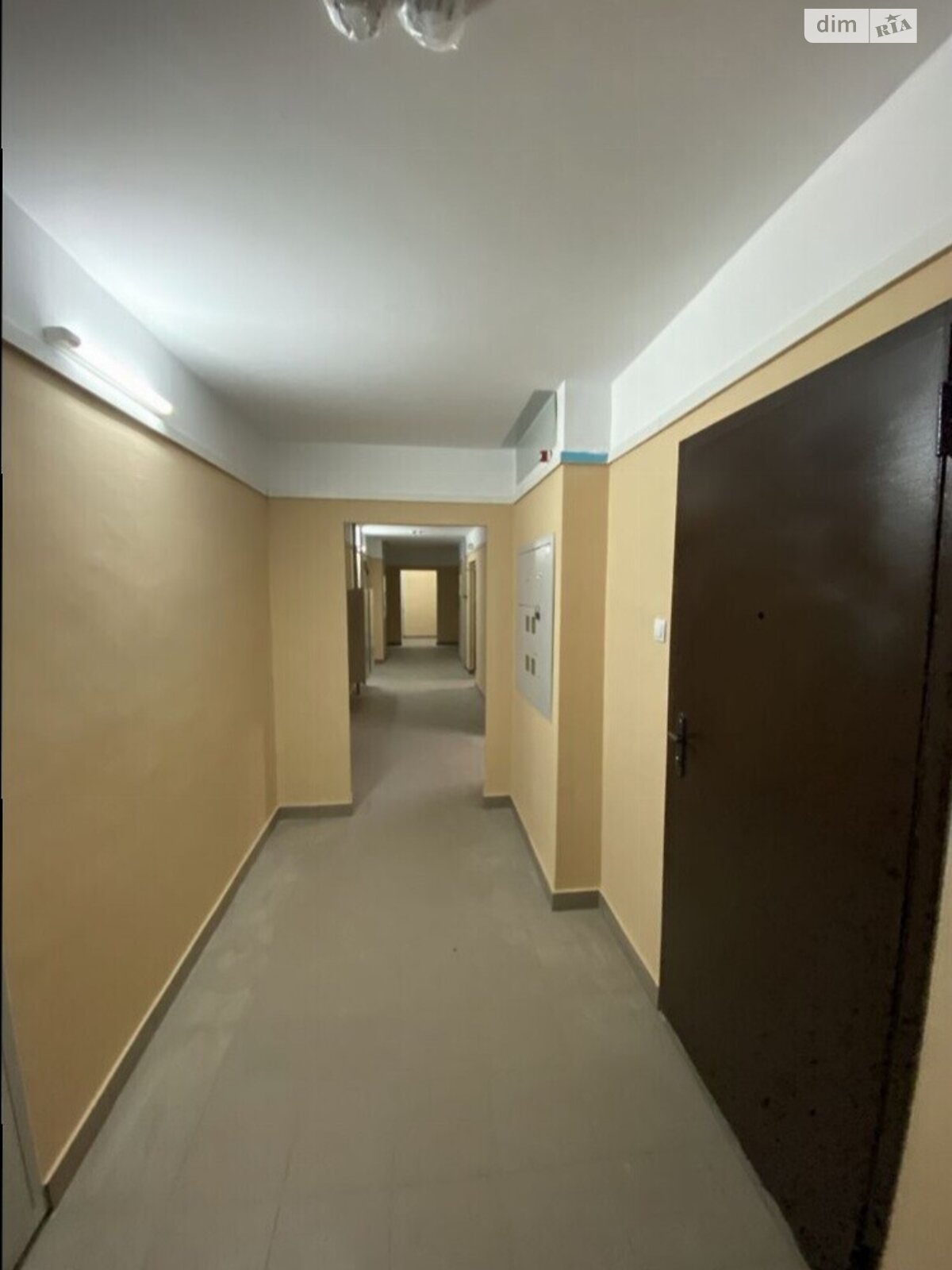 Продаж трикімнатної квартири в Києві, на пров. Моторний 11, район Голосіївський фото 1 Продаж трикімнатної квартири в Києві, на пров. Моторний 11, район Голосіївський фото 1