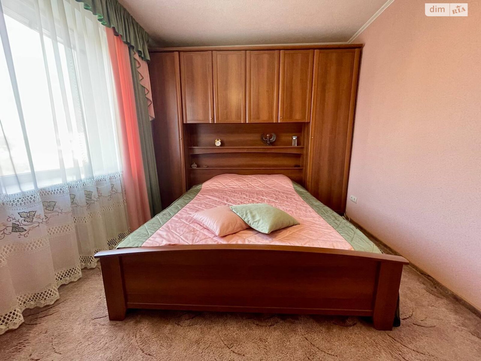 Продаж трикімнатної квартири в Києві, на просп. Науки 94/5, район Голосіївський фото 1 Продаж трикімнатної квартири в Києві, на просп. Науки 94/5, район Голосіївський фото 1