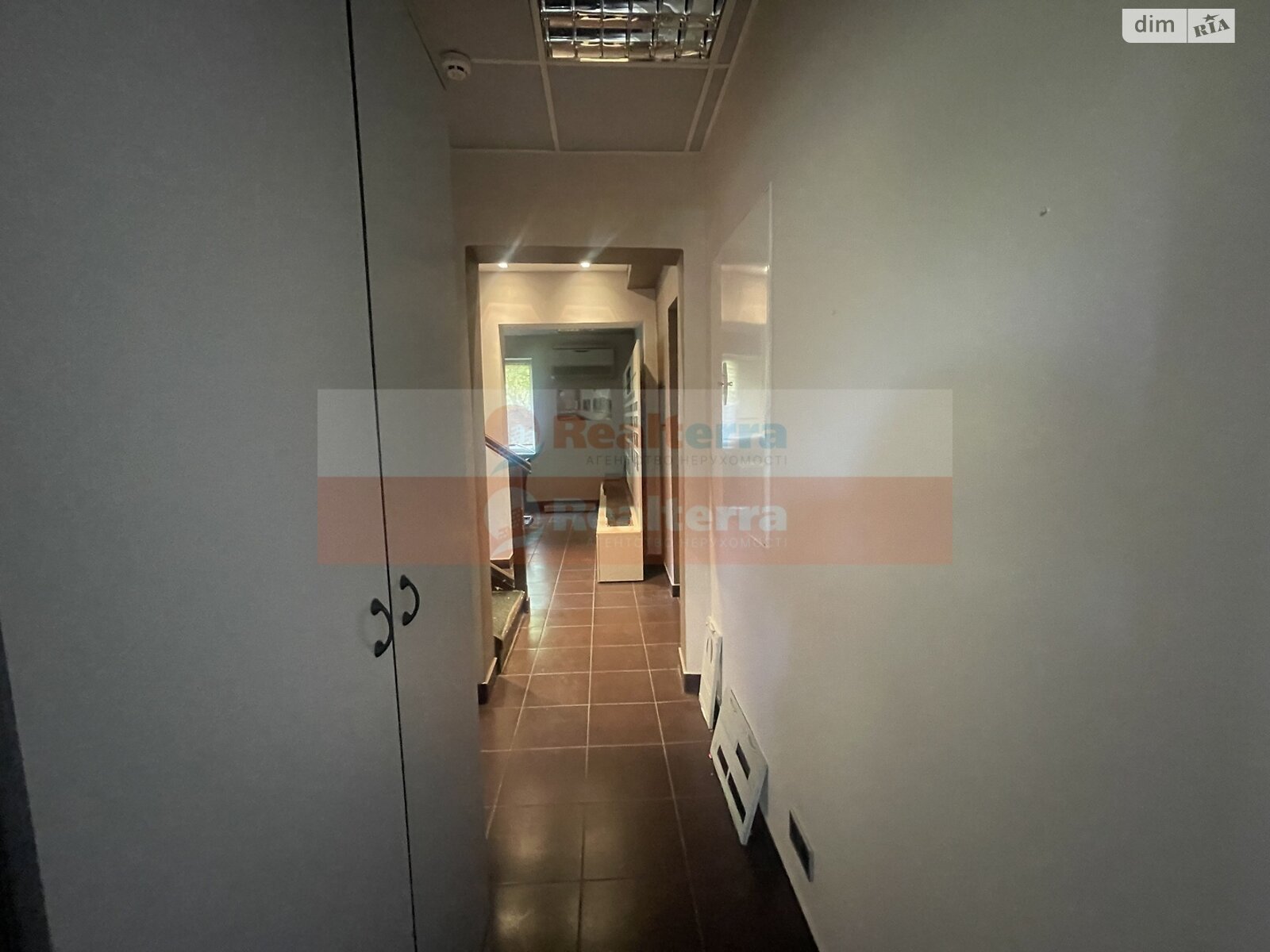 Продажа пятикомнатной квартиры в Киеве, на просп. Науки 42/1 корпус 4, район Голосеевский фото 1 Продажа пятикомнатной квартиры в Киеве, на просп. Науки 42/1 корпус 4, район Голосеевский фото 1