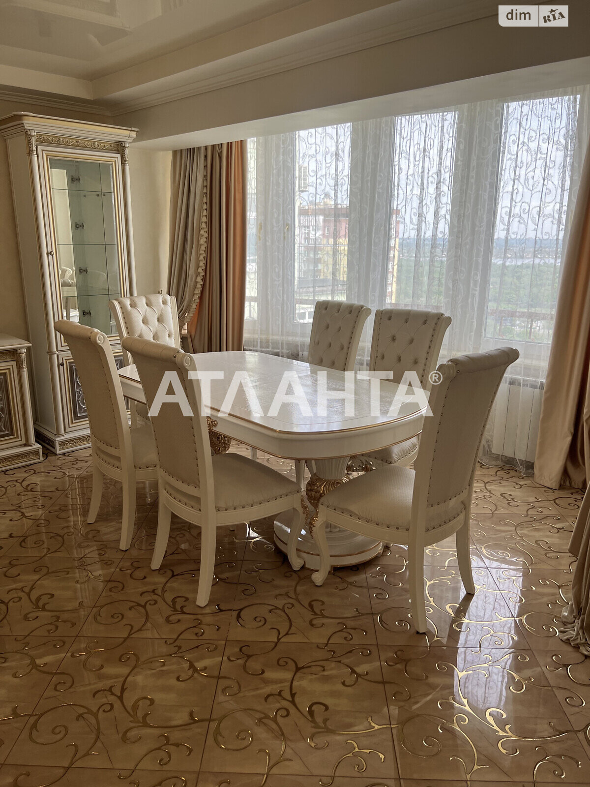 Продажа четырехкомнатной квартиры в Киеве, на просп. Науки, кв. 777, район Мышеловка фото 1