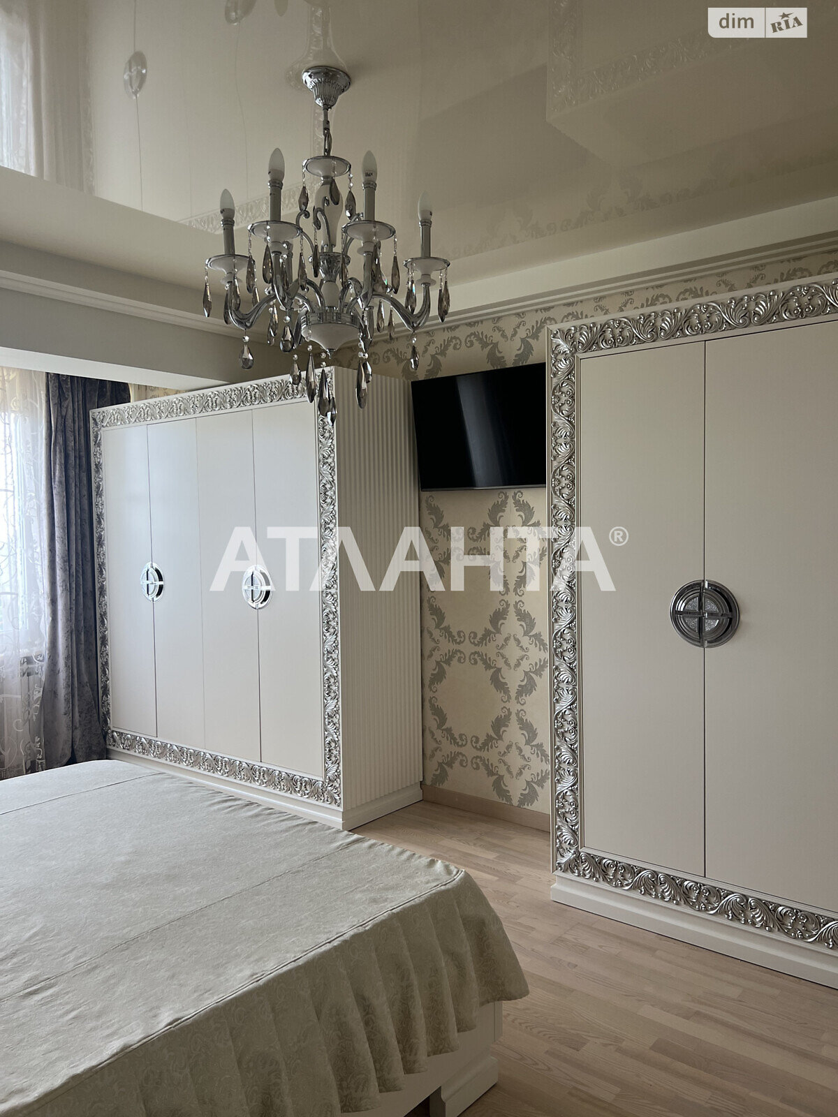 Продажа четырехкомнатной квартиры в Киеве, на просп. Науки, кв. 777, район Мышеловка фото 1