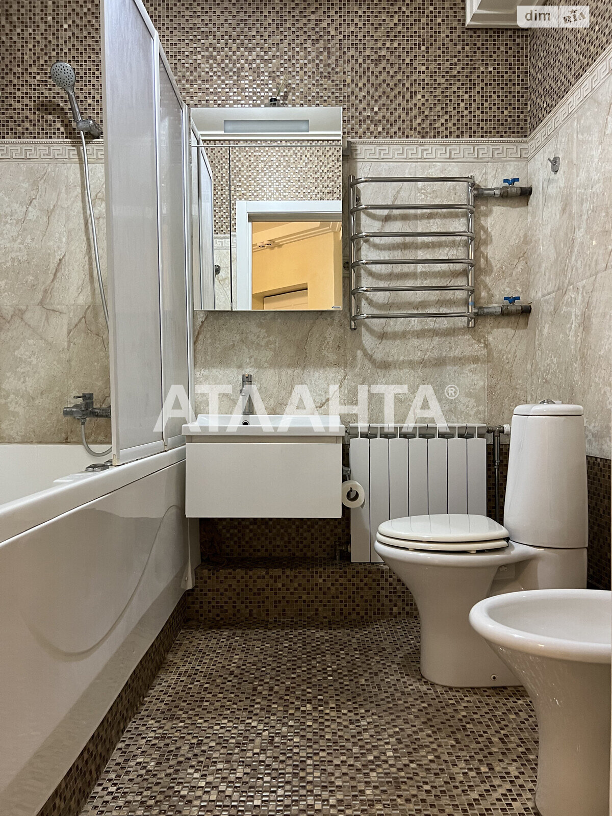 Продажа четырехкомнатной квартиры в Киеве, на просп. Науки, кв. 777, район Мышеловка фото 1