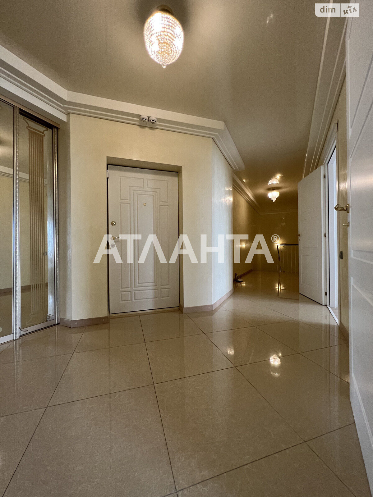 Продажа четырехкомнатной квартиры в Киеве, на просп. Науки, кв. 777, район Мышеловка фото 1