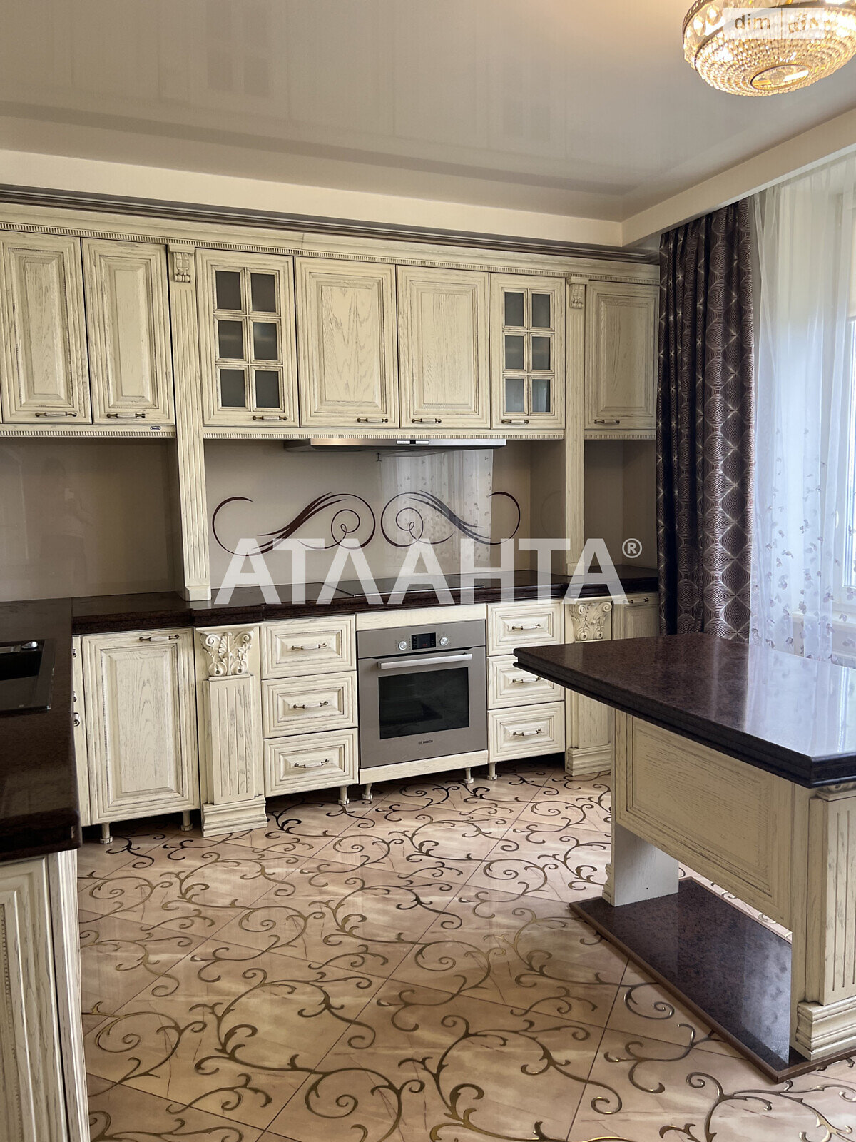 Продажа четырехкомнатной квартиры в Киеве, на просп. Науки, кв. 777, район Мышеловка фото 1