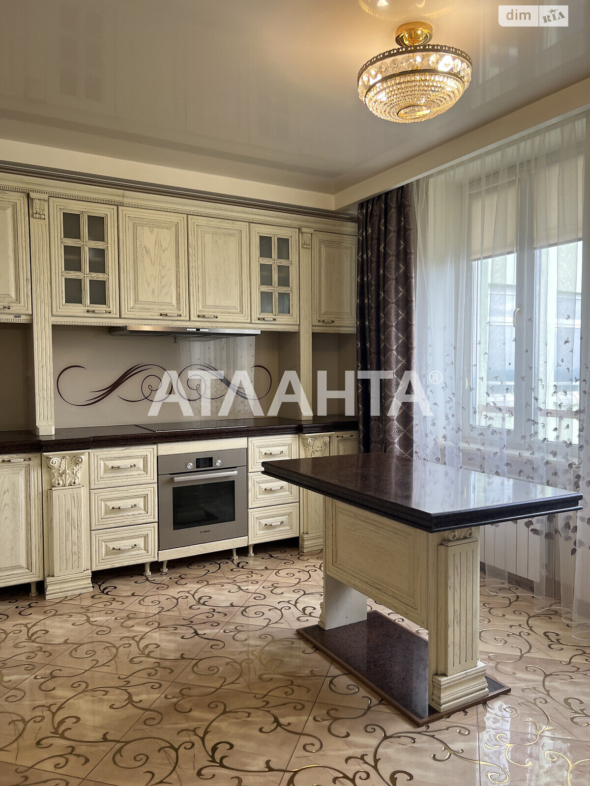 Продажа четырехкомнатной квартиры в Киеве, на просп. Науки, кв. 777, район Мышеловка фото 1